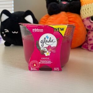 Glade Tropical Blooms 3-wick Candle